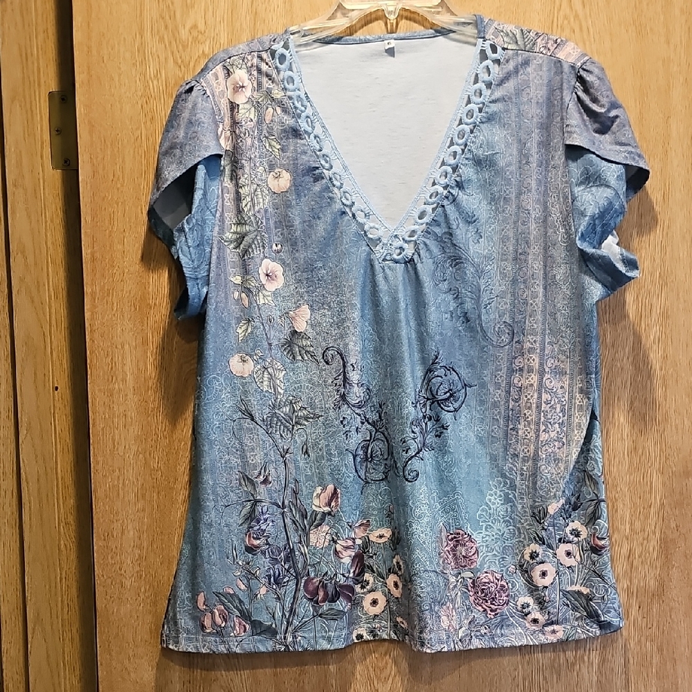 Elegant Floral Lace Trim Women's Blouse